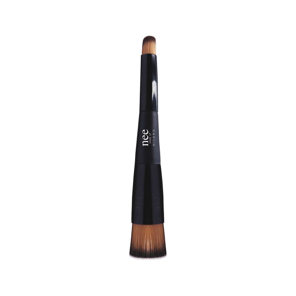 TWO-IN-ONE BRUSH FOUNDATION & CONCEALER